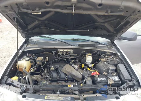 2008 Ford Escape Xlt from USA, damaged, VIN 1FMCU93108KB07913